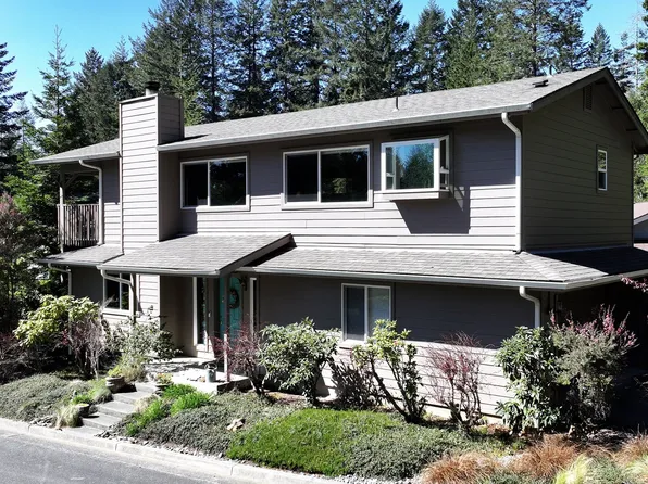1410 Glenwood Dr, Brookings, OR 97415