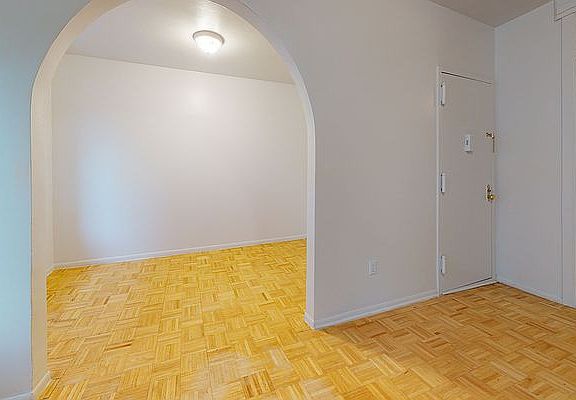 4th image of 338 9th Ave #3F