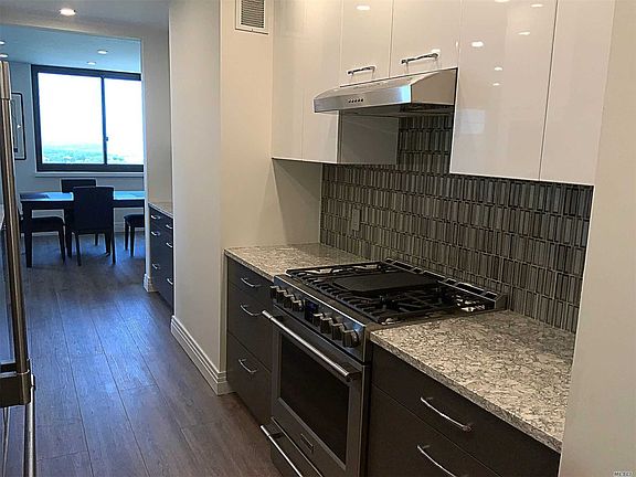 5th image of 271-10 Grand Central Pkwy APT 21K
