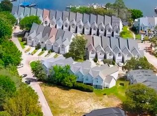 7267 Majestic Blvd, Navarre, FL 32566