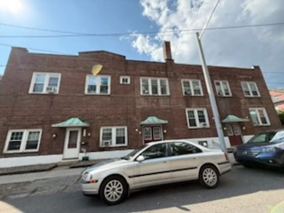210 1st St