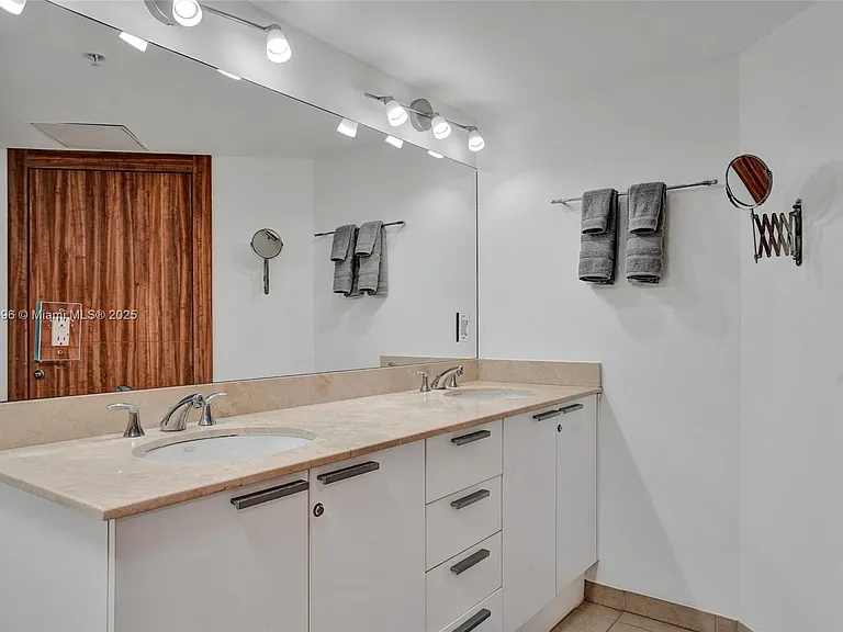16699 Collins Ave #2405 — Photo 16