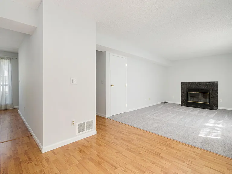 1697 Jupiter Ave — Photo 8