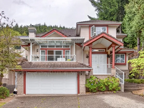 1599 Plateau Cres, Coquitlam, BC V3E 3B3