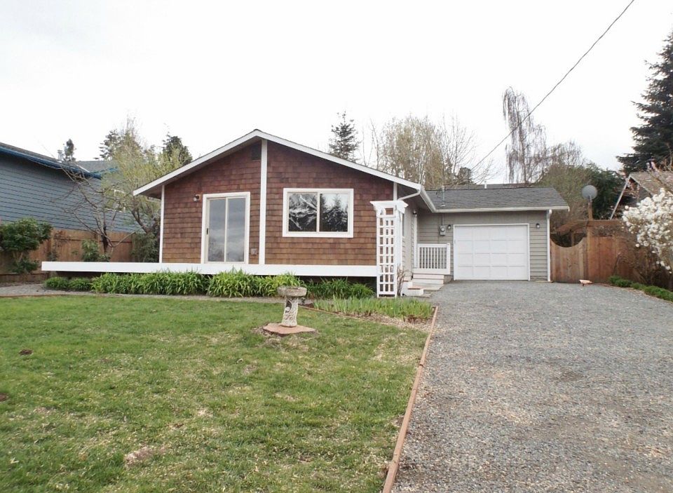 1st image of 460 Harold Pl