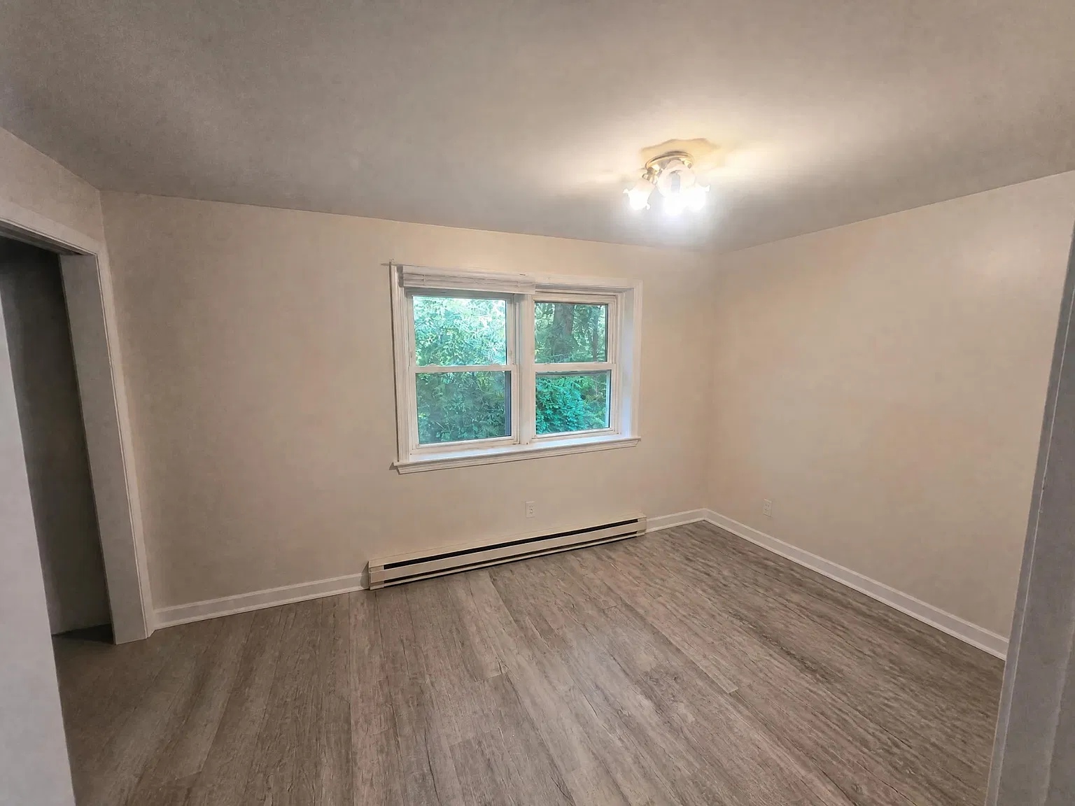 1 bed, 500 sqft, $1,300 — Photo 2