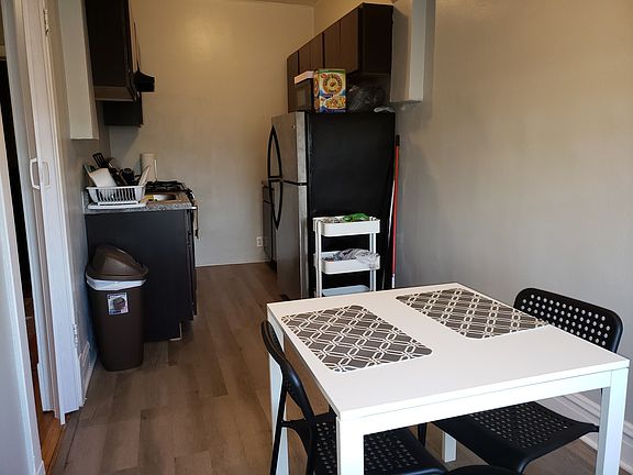 3rd image of 3412 W Montrose Ave APT 307