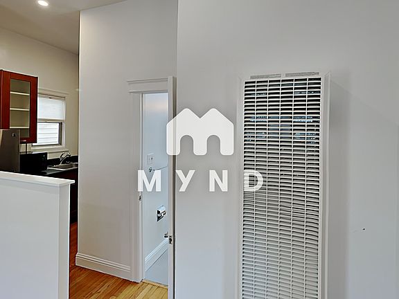 4th image of 409 Miguel St