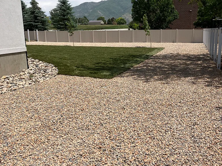 N 75 E — Photo 18