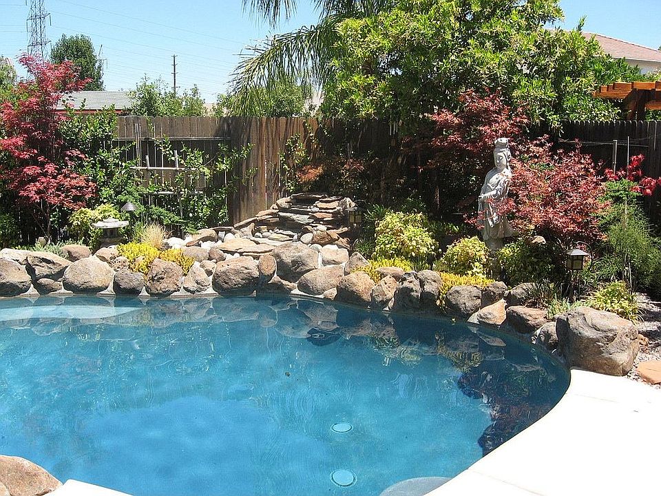 1st image of 216 Saint Basil Ct