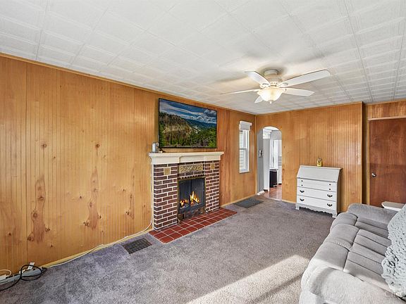 3rd image of 8321 Marley St