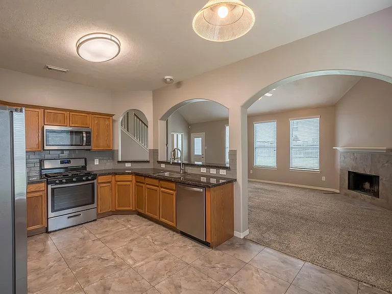 21902 Silverfield Park Ln — Photo 5