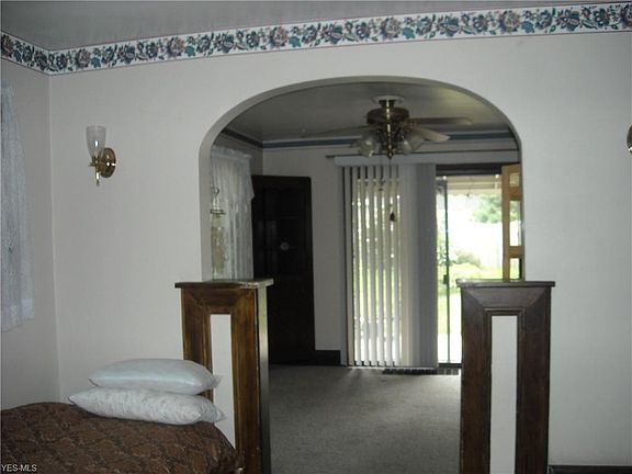 3rd image of 431 Seaman Ave