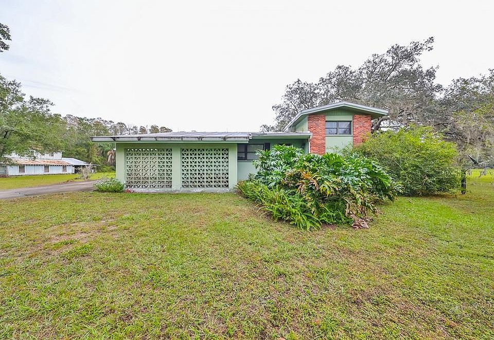 1st image of 125 MEADOWS DRIVE