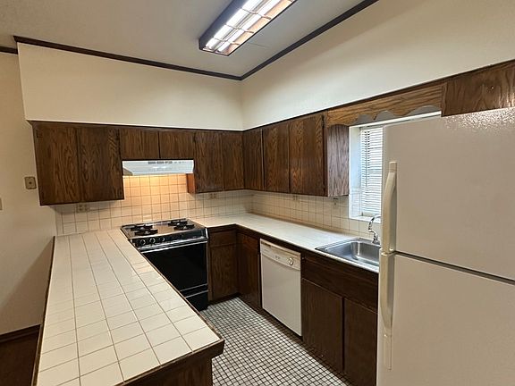 4th image of 1237 Harbert Ave #1