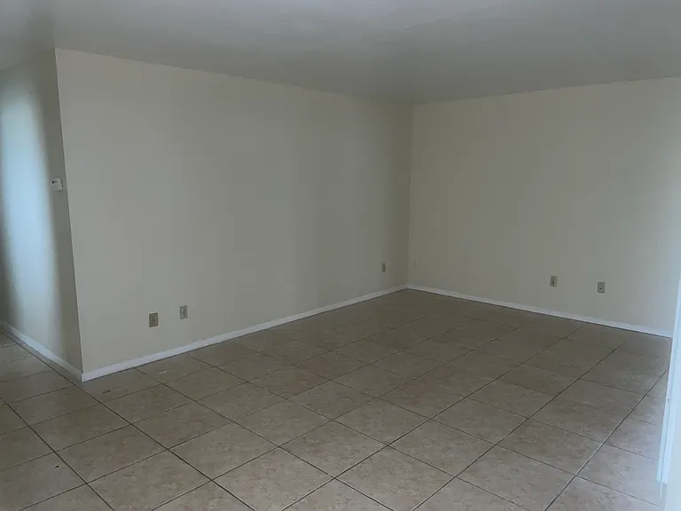 109 Alderwood Dr — Photo 8