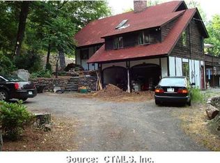 3100 Albany Ave, West Hartford, CT 06117