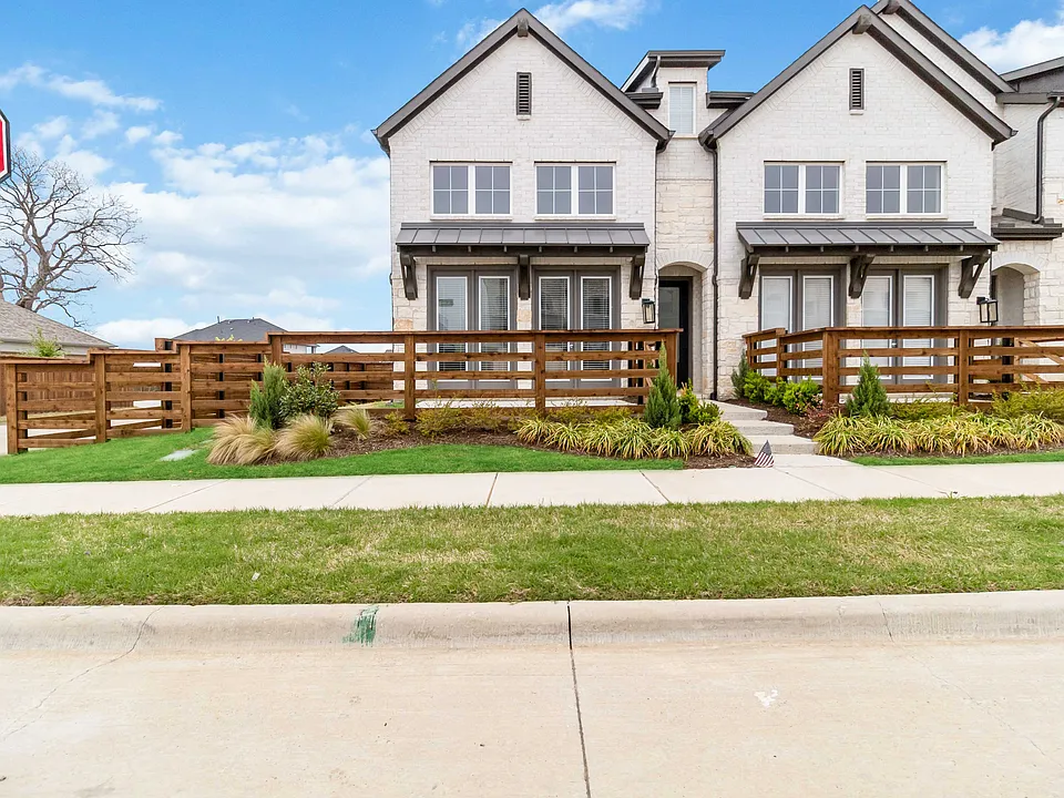 8152 Legacy Oak Dr