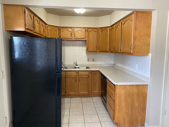 5th image of 703 Jersey Ave #104-C11
