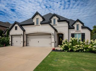 6200 S 29th St, Rogers, AR 72758