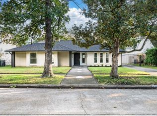 6027 Wigton Dr, Houston, TX 77096