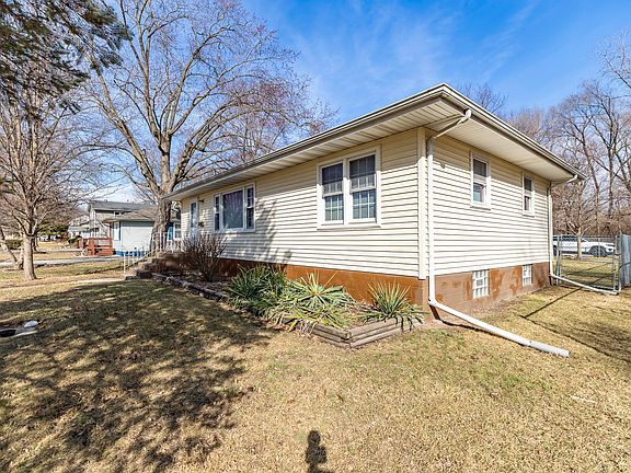 2nd image of 539 S Rensselaer St