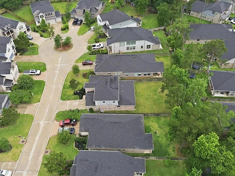 119 Buttonwood Ct — Photo 44