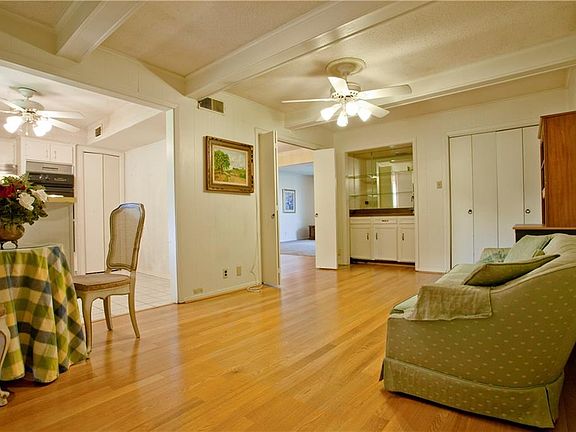 2nd image of 7926 Royal Ln APT C