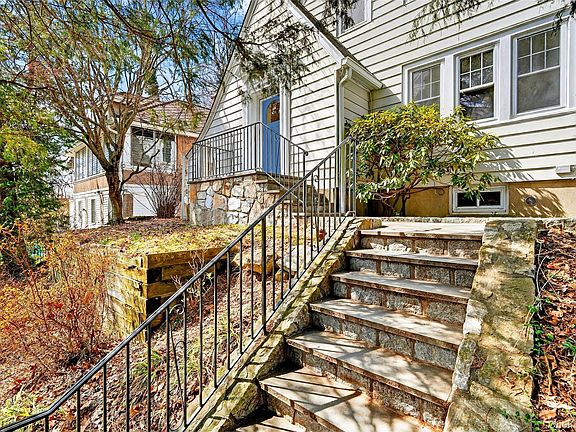 2nd image of 410 Decatur Avenue