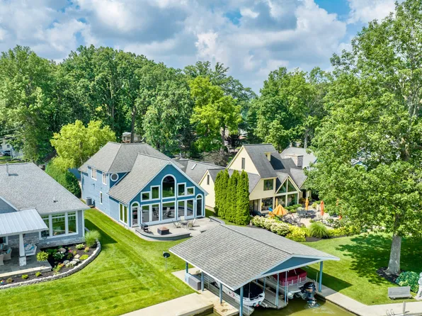 9400 Lakeshore Dr N, Huntsville, OH 43324