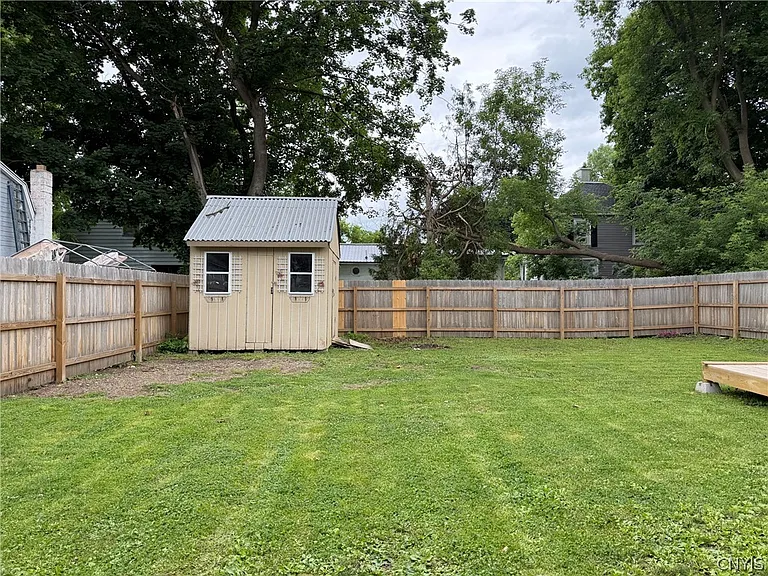 104 Orchard Ave — Photo 12