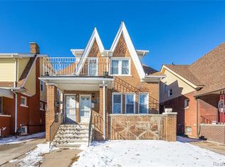 6911 Appoline St, Dearborn, MI 48126