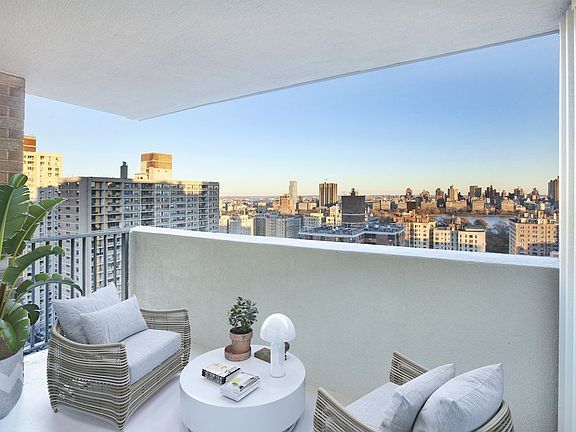 3rd image of 100 W 94th St APT 24F