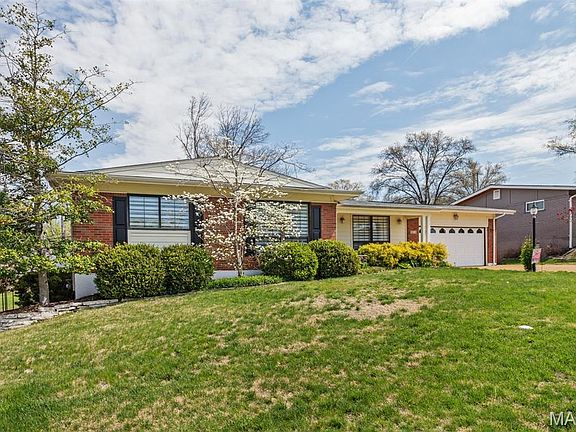 2nd image of 9210 Cordoba Ln