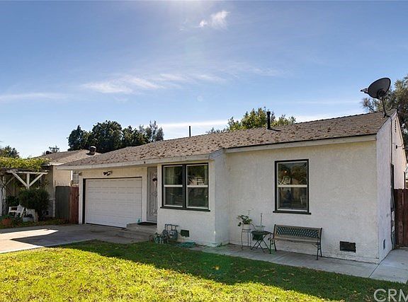 3rd image of 10828 Dorland Dr