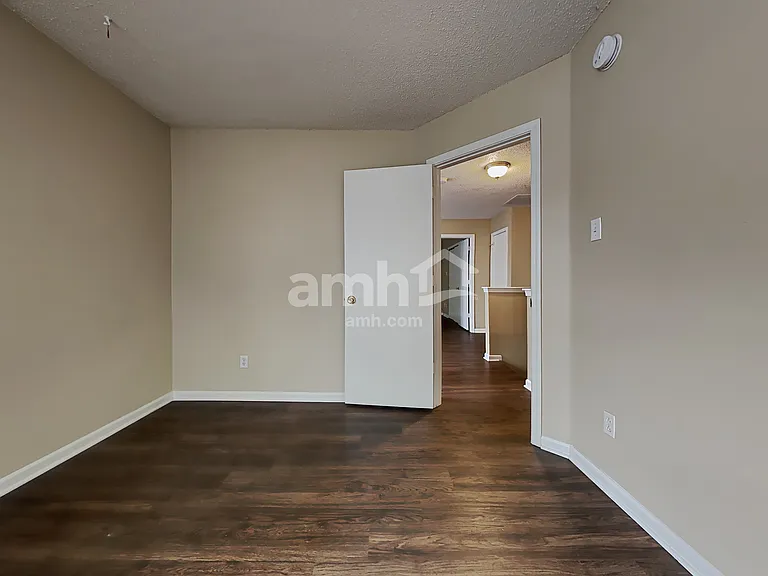 2300 Shadowbrook Dr — Photo 12