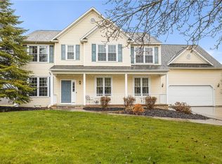 8217 Green River Way, Liverpool, NY 13090