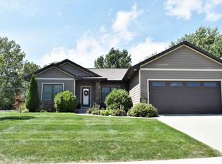 4323 Wedgewood Dr, Cedar Falls, IA 50613