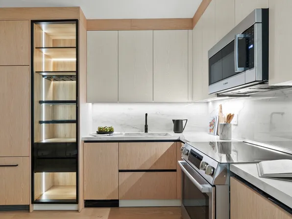 174 North 6th Street image 3 of 21