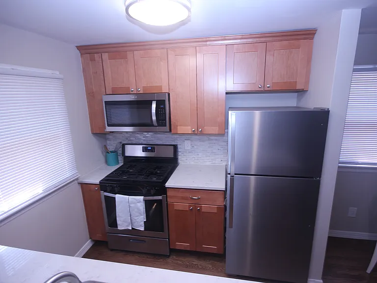 321 Bergen Tpke #B — Photo 3