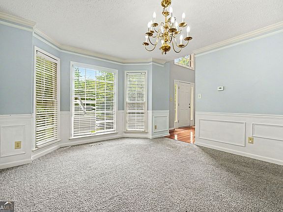 4th image of 4540 Apache Ct NW