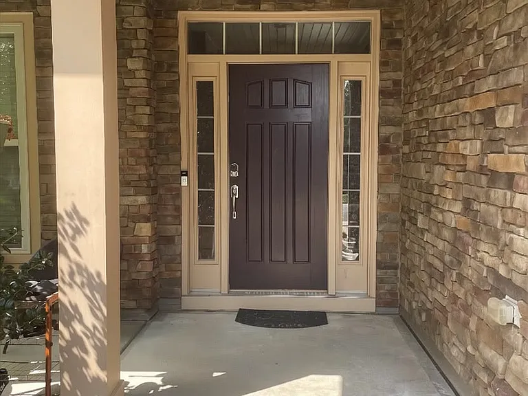 4017 Vallonia Dr — Photo 1