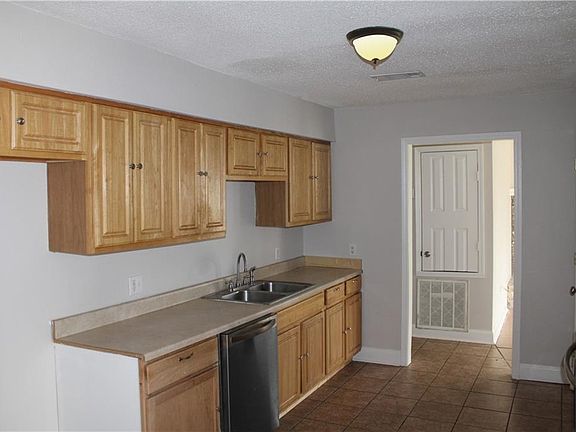 5th image of 7151 Wayside Dr