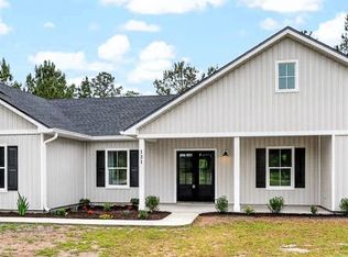 121 Bartram Loop, Waynesville, GA 31566