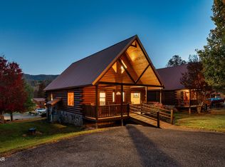 223 Forrest Loop Way, Gatlinburg, TN 37738