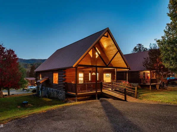 223 Forrest Loop Way, Gatlinburg, TN 37738