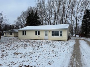 611 Evergreen St, Thief River Falls, MN 56701
