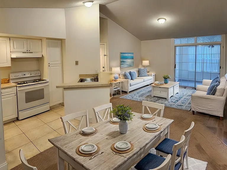 5737 Gatlin Ave #423 — Photo 2