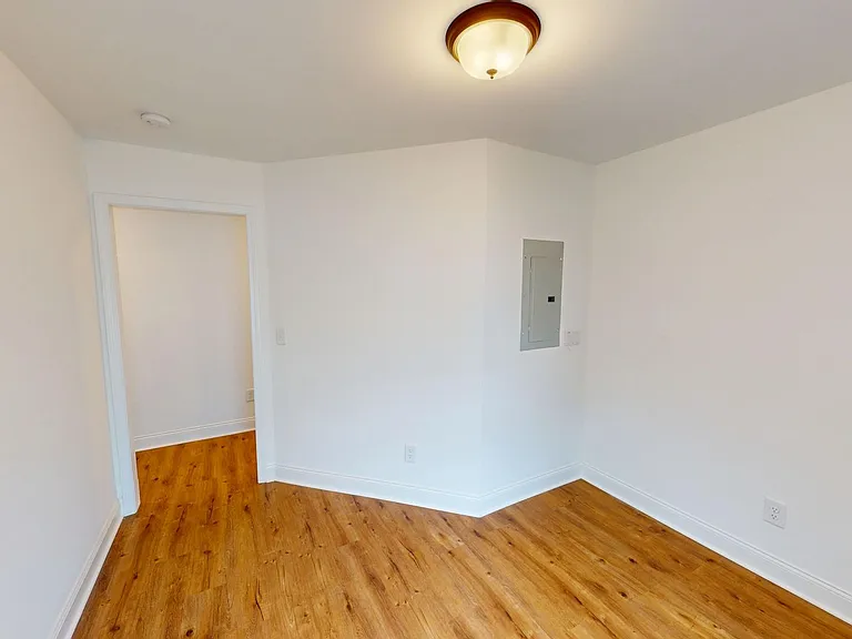 852 Levitan Dr — Photo 16