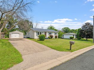 3865 77th St E, Inver Grove Heights, MN 55076